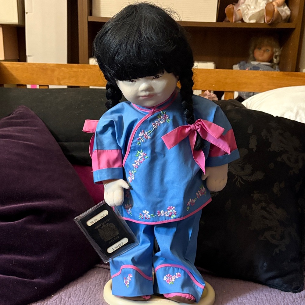 Bo Bo Won by Rice Doll. British passport.